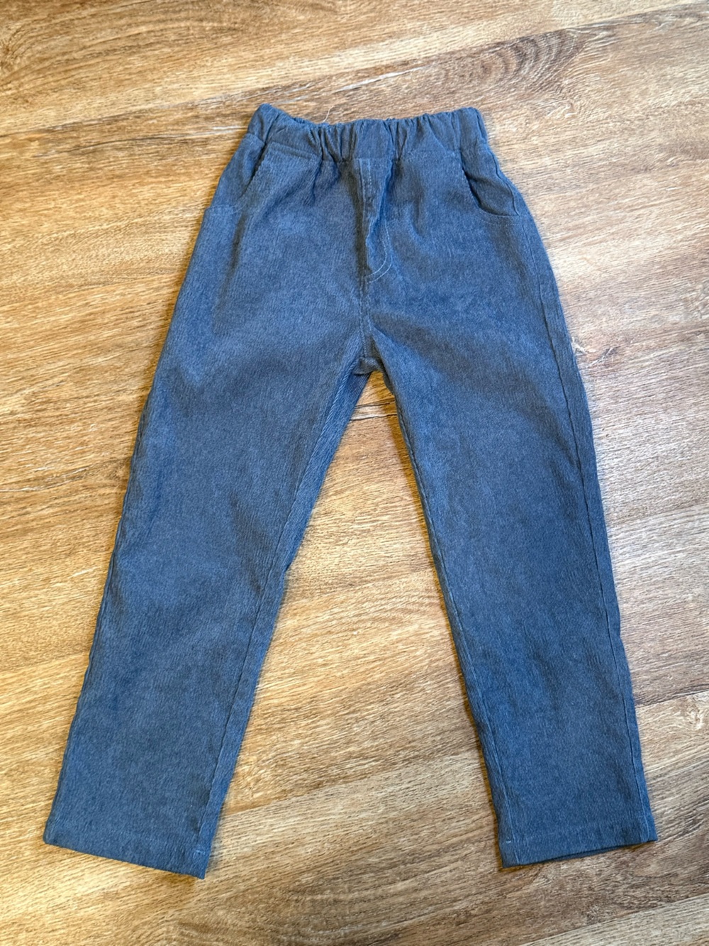 Boys textured pant sz 6